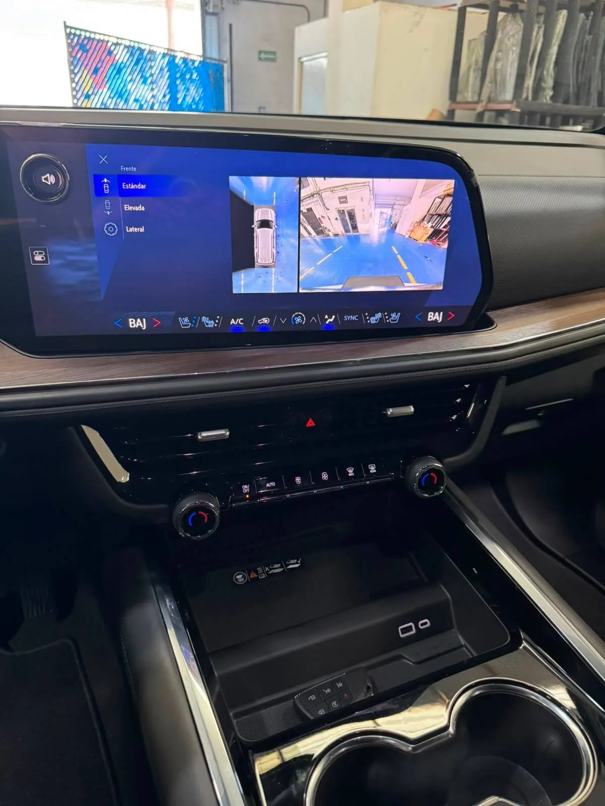 Chevrolet Tahoe High Country 2025 blindada, foto 4