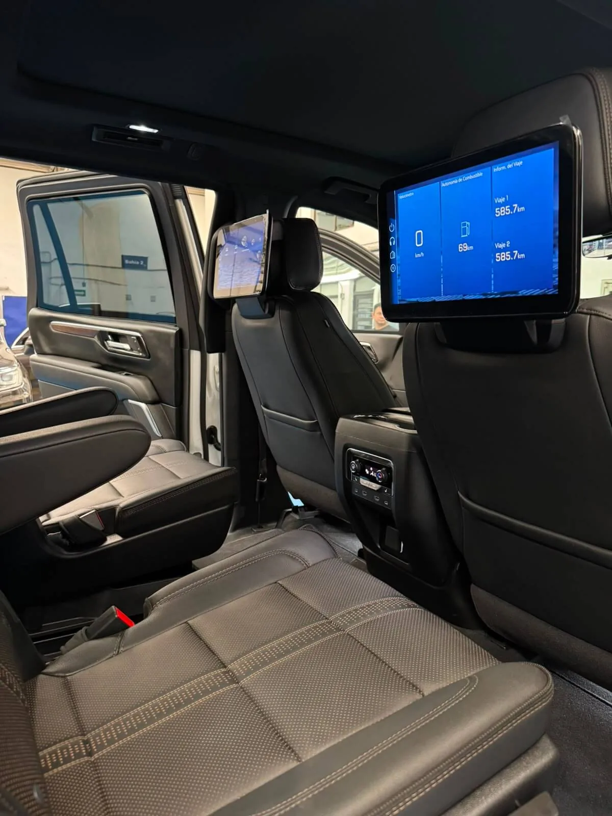 Chevrolet Tahoe High Country 2025 blindada, foto 17